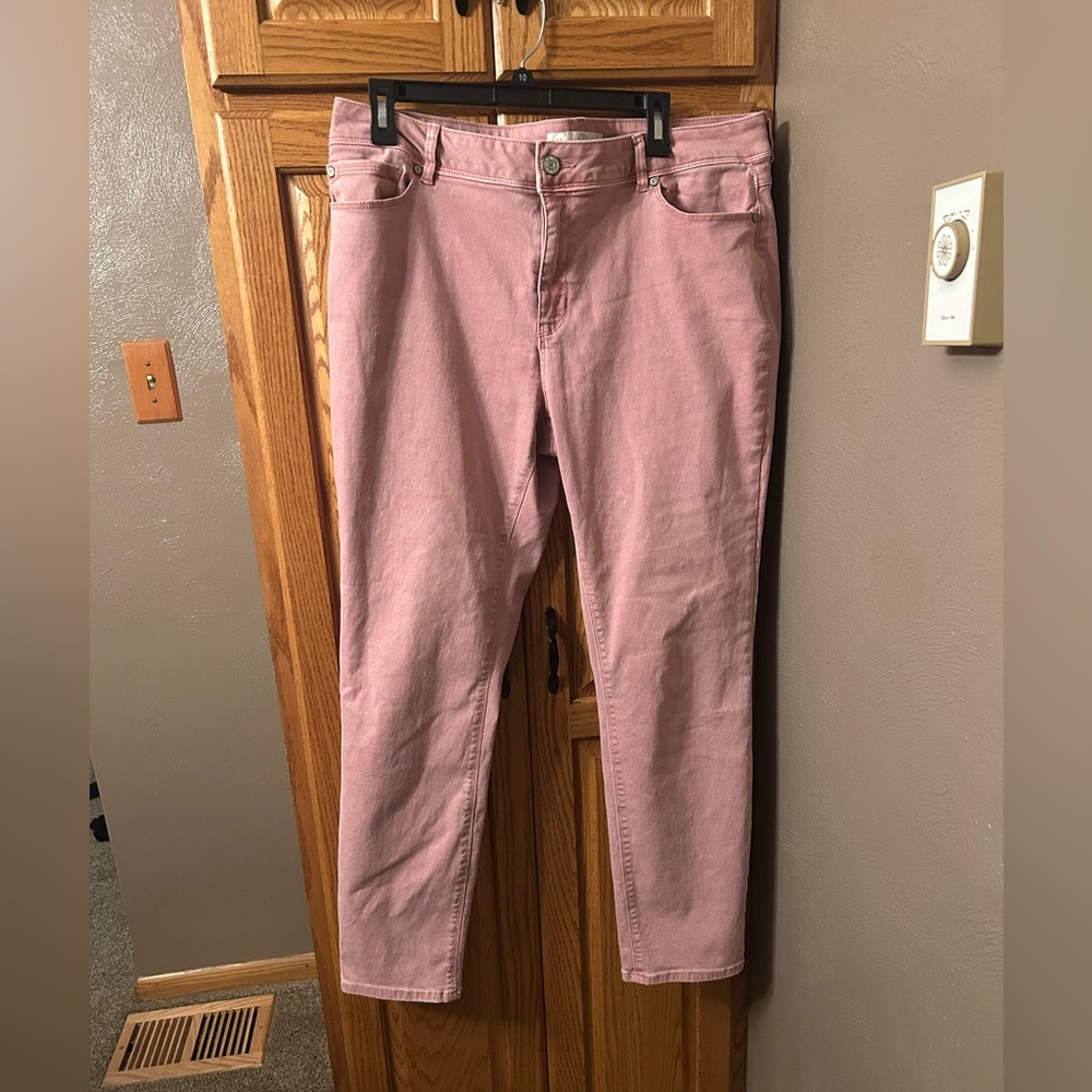 COPY - Cato Sz 16 dusty rose pants in great, used condition. Mid rise, straight…